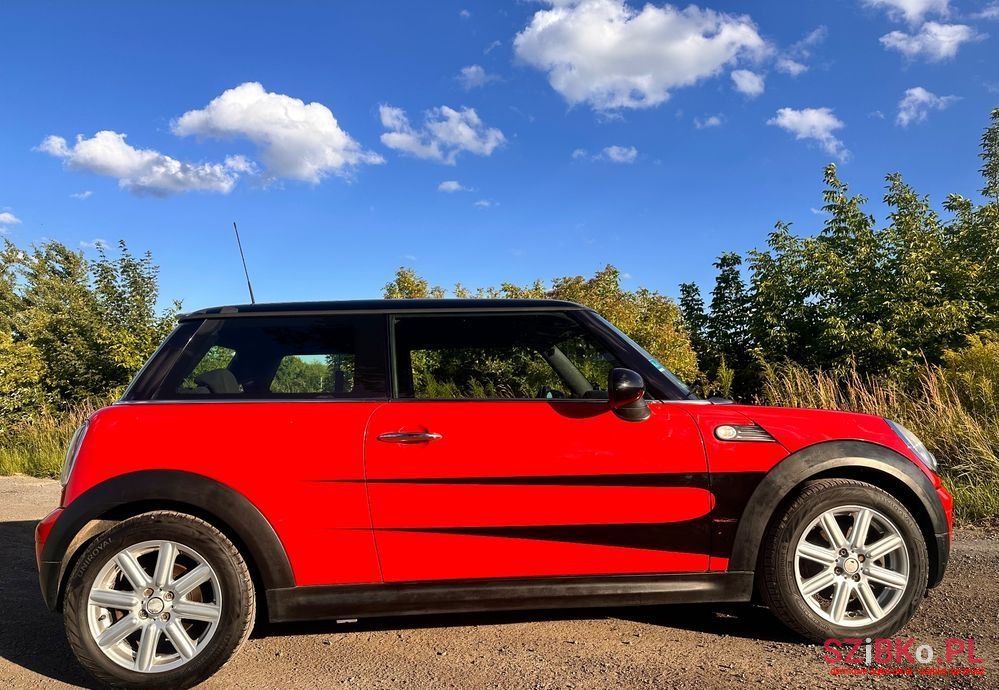 2007' MINI Cooper Standard photo #6