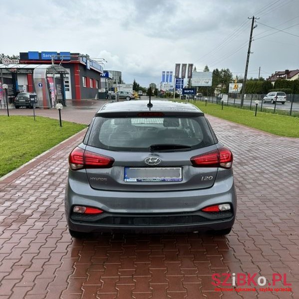 2019' Hyundai i20 photo #5