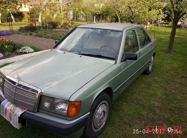 1986' Mercedes-Benz 190 photo #2