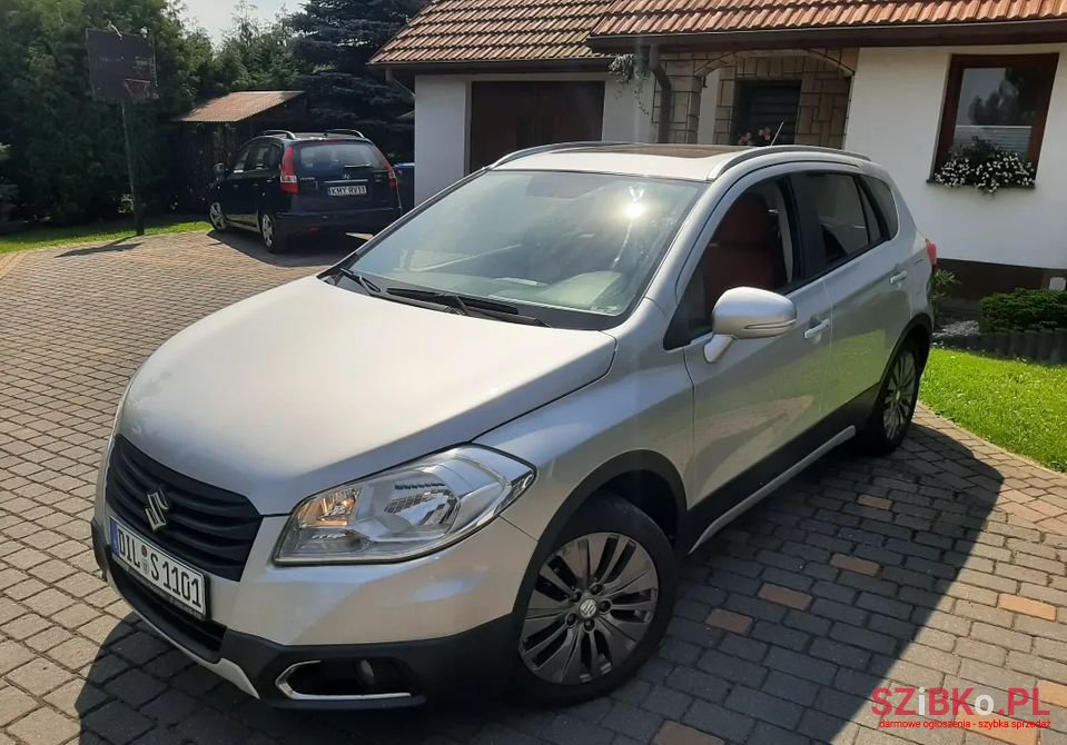 2013' Suzuki Sx4 S-Cross photo #4