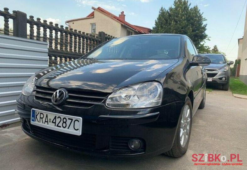 2005' Volkswagen Golf photo #1