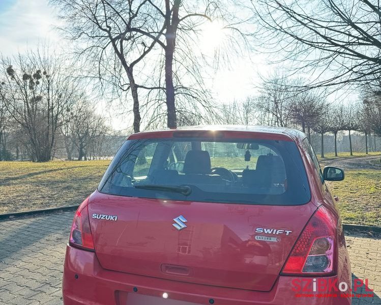 2009' Suzuki Swift photo #5