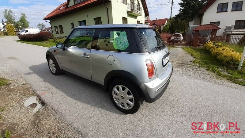 2002' MINI One photo #3