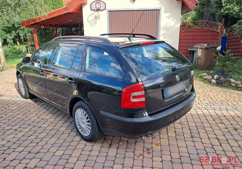 2006' Skoda Octavia photo #2