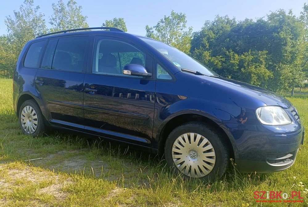 2006' Volkswagen Touran photo #5