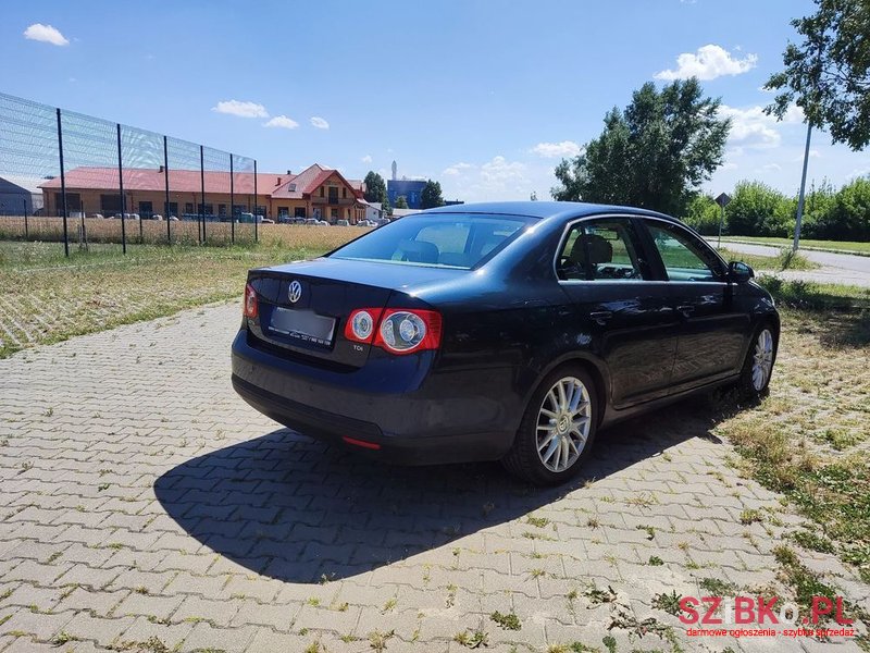 2008' Volkswagen Jetta photo #5