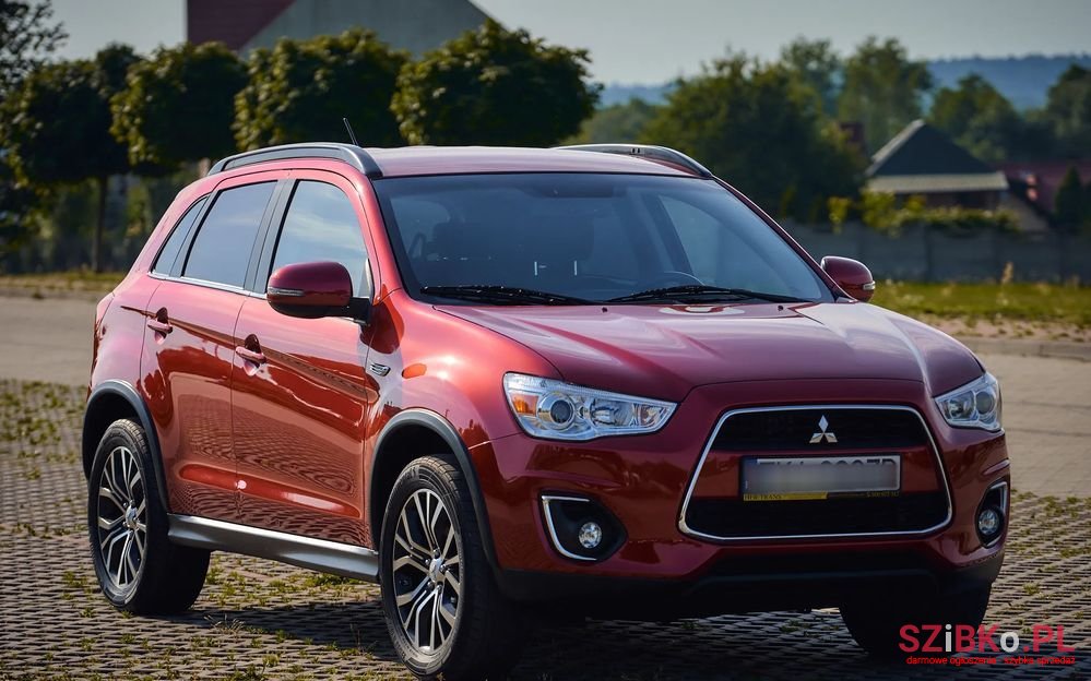 2015' Mitsubishi ASX photo #2