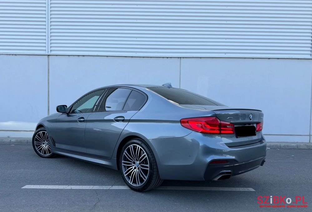 2017' BMW 5 Series photo #3