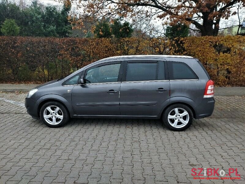 2009' Opel Zafira photo #2