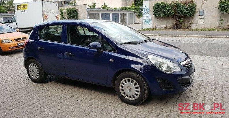 2011' Opel Corsa photo #1