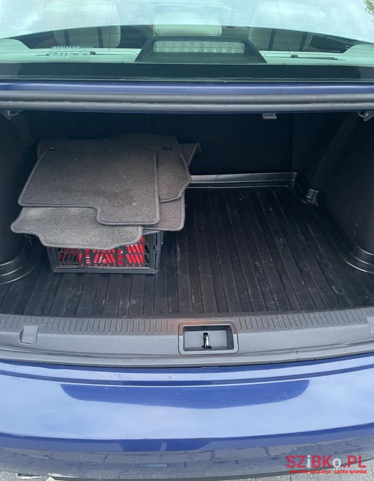 2011' Renault Fluence photo #6