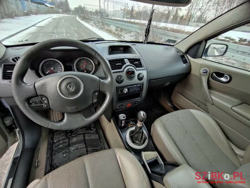 2004' Renault Megane photo #2