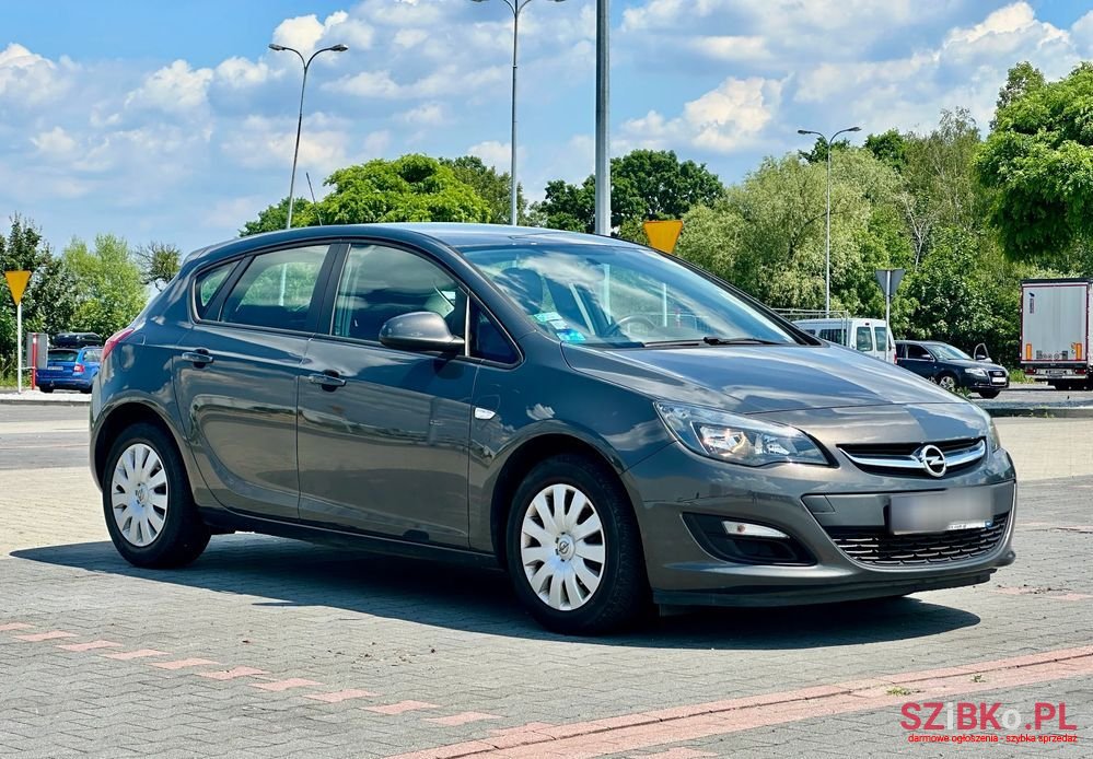 2014' Opel Astra 1.4 Essentia photo #5