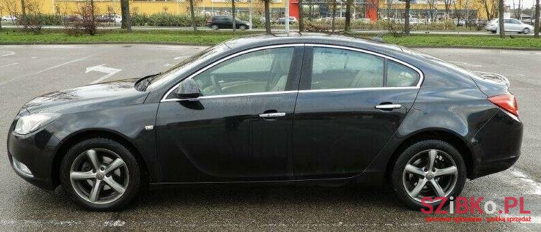 2010' Opel Insignia photo #3