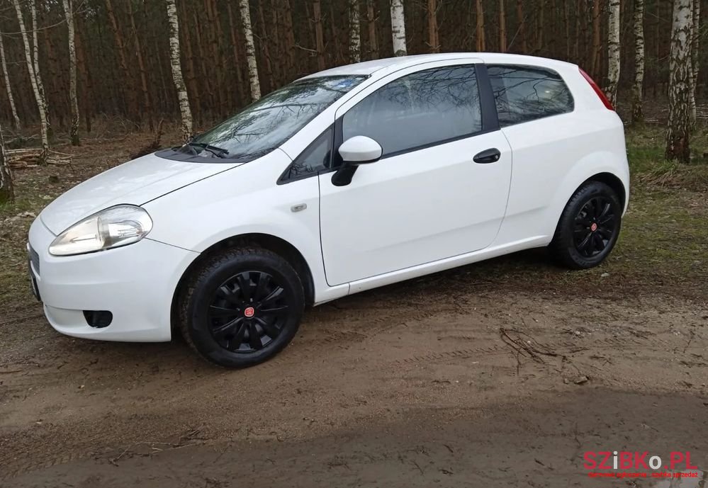 2009' Fiat Grande Punto Actual 1.2 8V Fresh photo #1