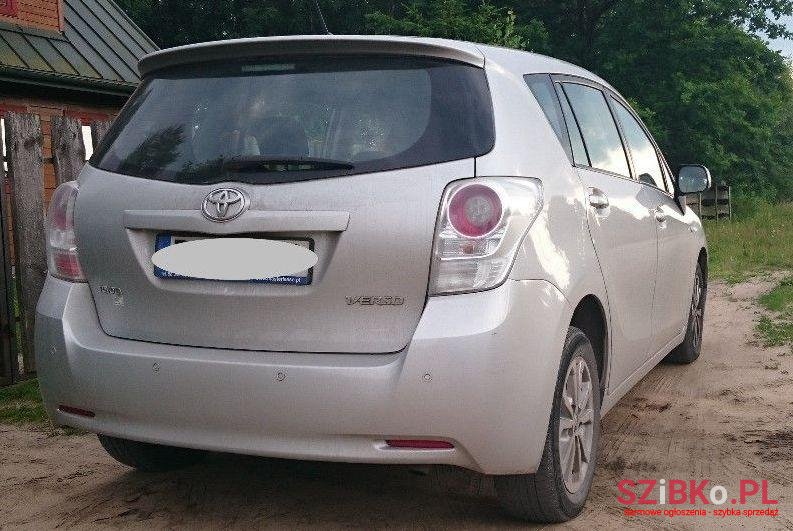 2011' Toyota Verso photo #2