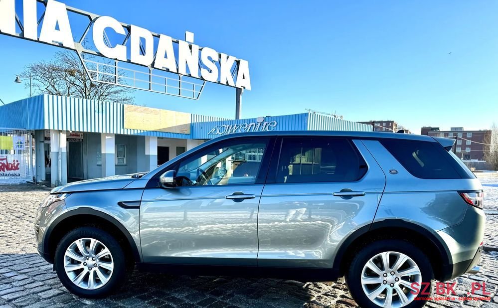 2015' Land Rover Discovery Sport 2.0 Si4 Se photo #5