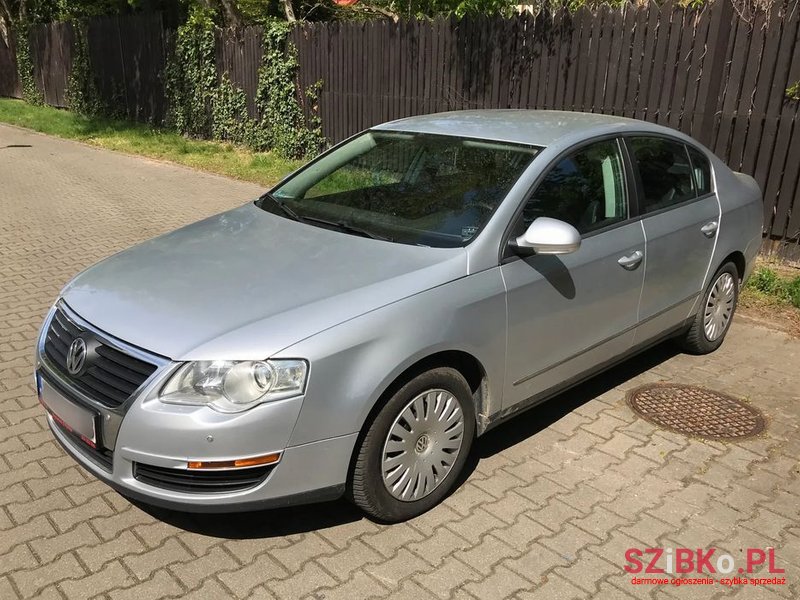 2006' Volkswagen Passat photo #3