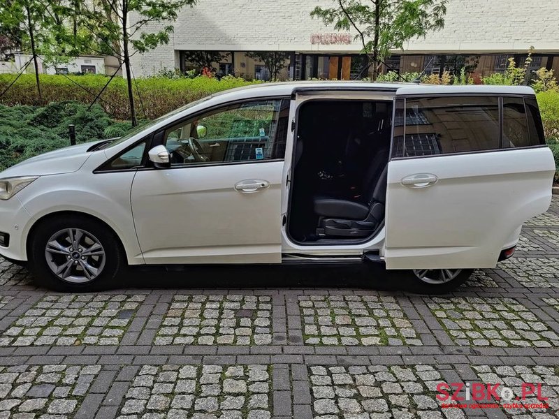 2019' Ford Grand C-MAX photo #4