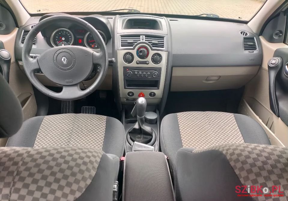 2004' Renault Megane photo #3