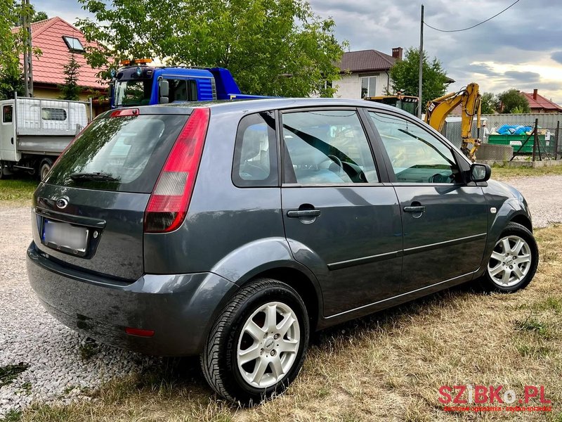 2005' Ford Fiesta photo #4