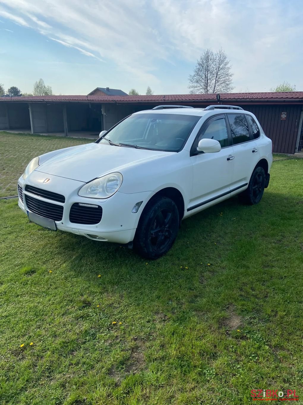2004' Porsche Cayenne photo #2