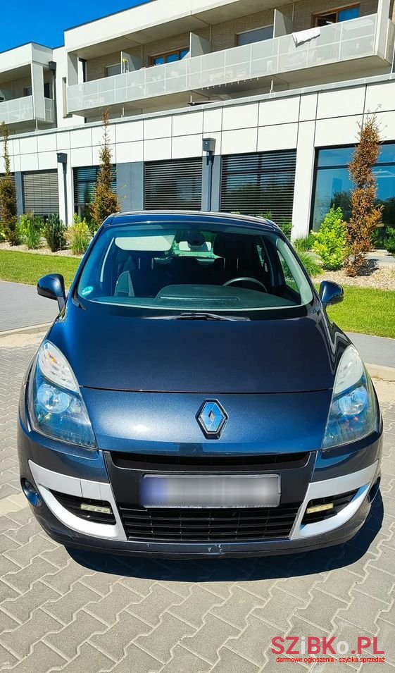 2009' Renault Scenic photo #6