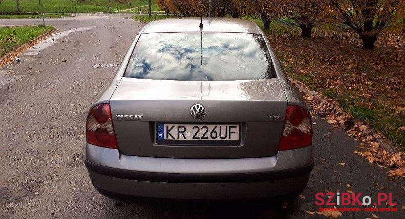 2003' Volkswagen Passat photo #2