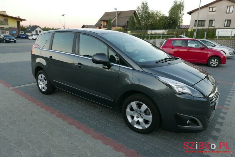 2014' Peugeot 5008 photo #1