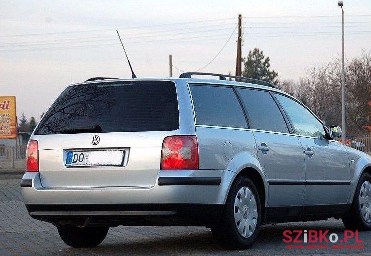 2003' Volkswagen Passat photo #1