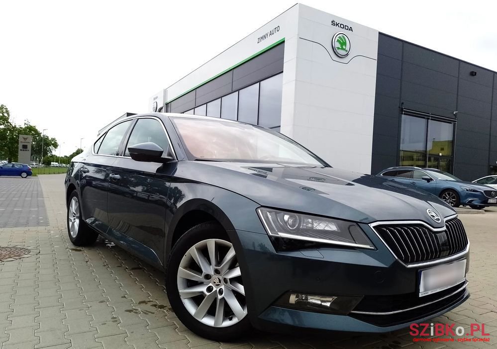 2019' Skoda Superb photo #1