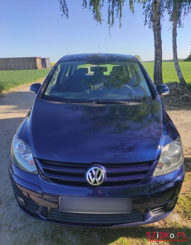 2008' Volkswagen Golf Plus photo #2