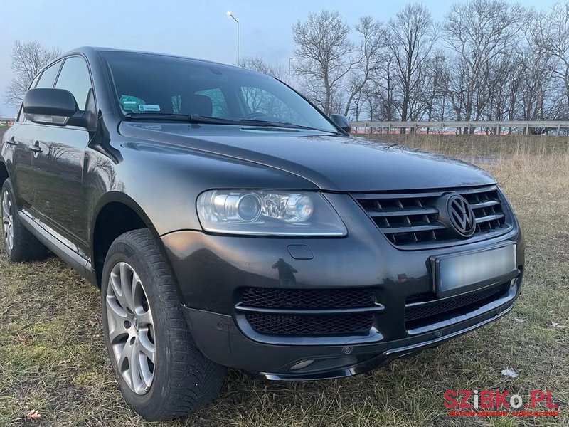 2006' Volkswagen Touareg photo #2