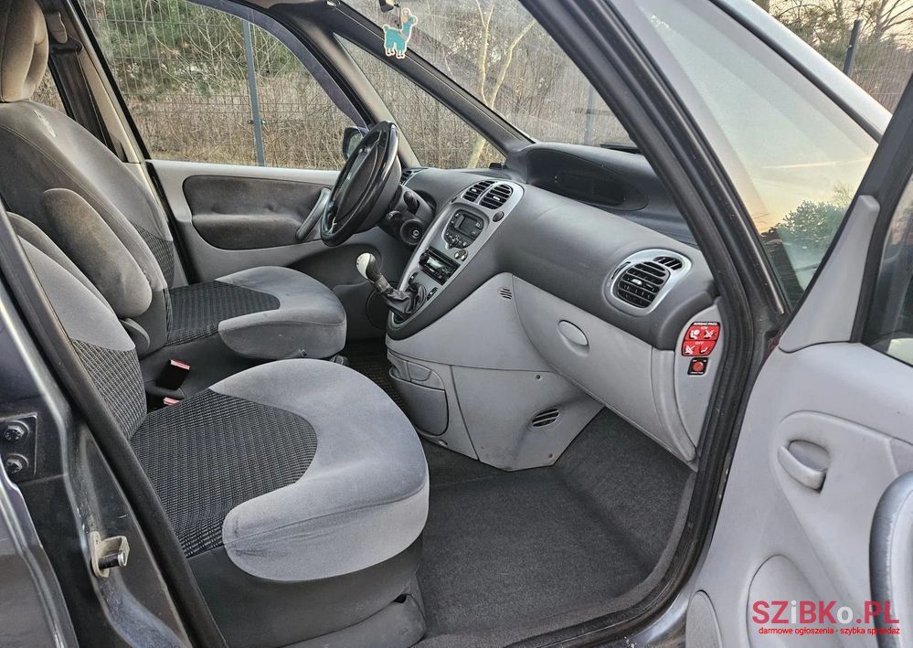2008' Citroen Xsara Picasso photo #3