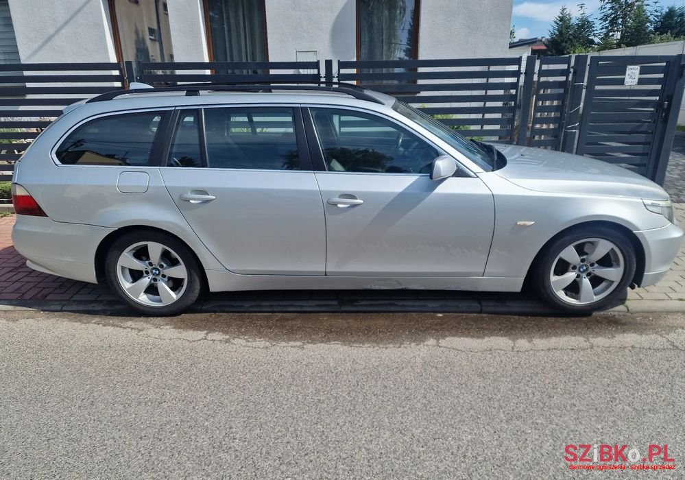 2006' BMW 5 Series 530D Touring photo #4