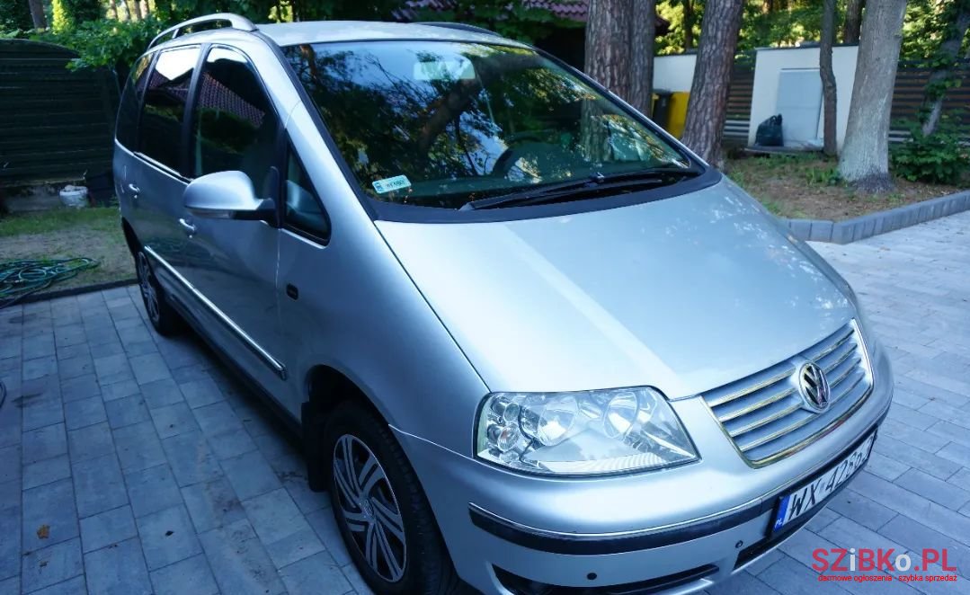 2006' Volkswagen Sharan photo #3