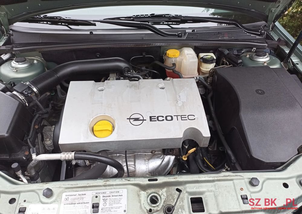 2002' Opel Vectra 1.8 Edition photo #4