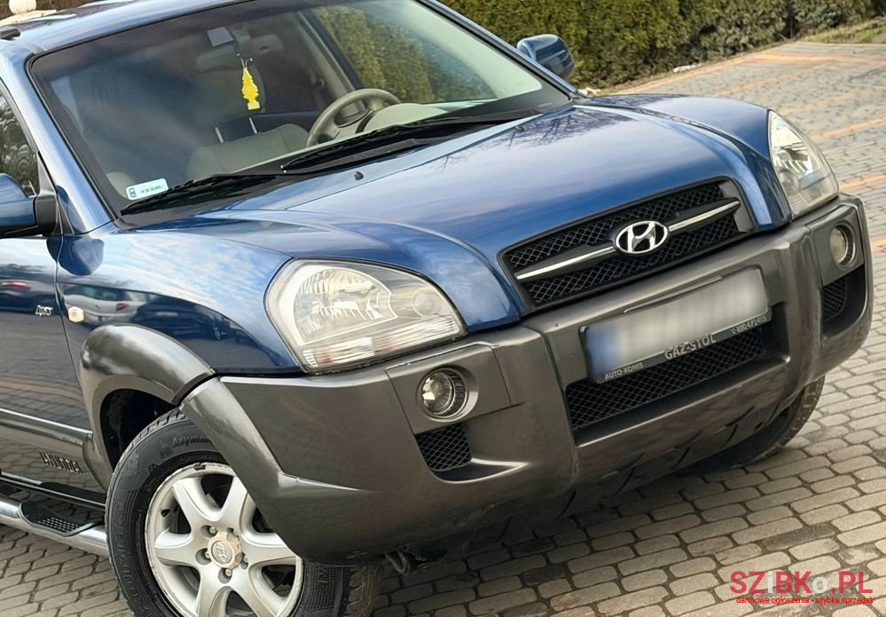 2004' Hyundai Tucson photo #2