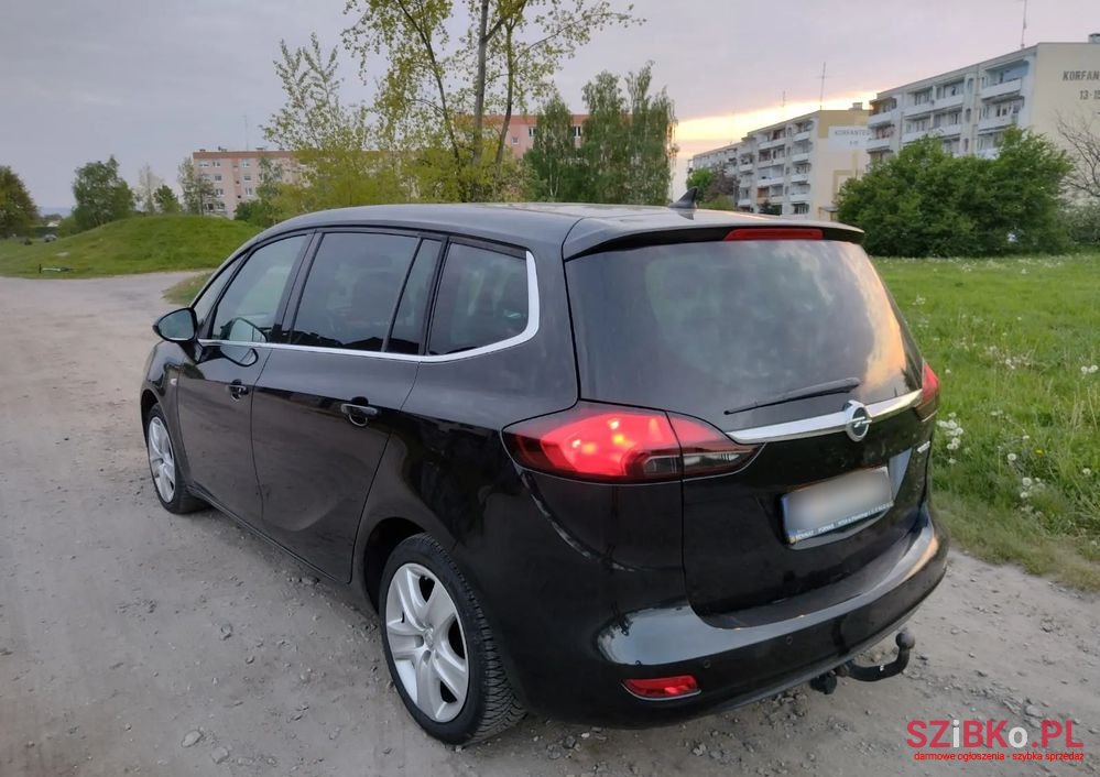 2015' Opel Zafira 1.6 Cdti Cosmo photo #2