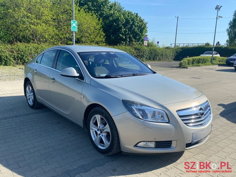2009' Opel Insignia 2.0 Cdti Edition photo #1