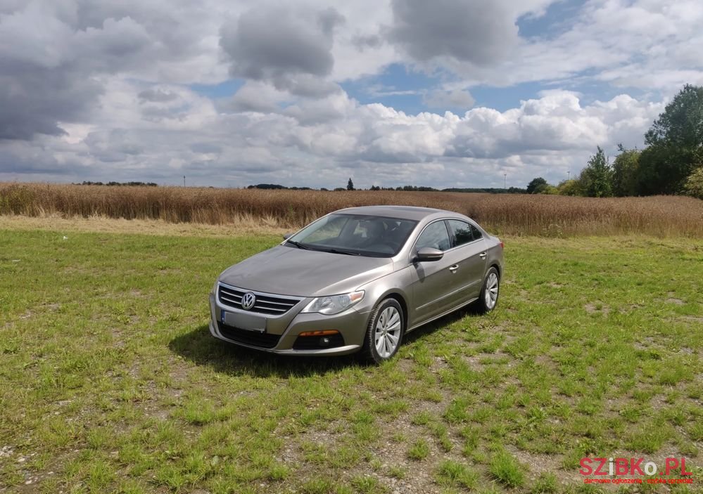 2010' Volkswagen Passat 2.0 Tsi Dsg photo #1
