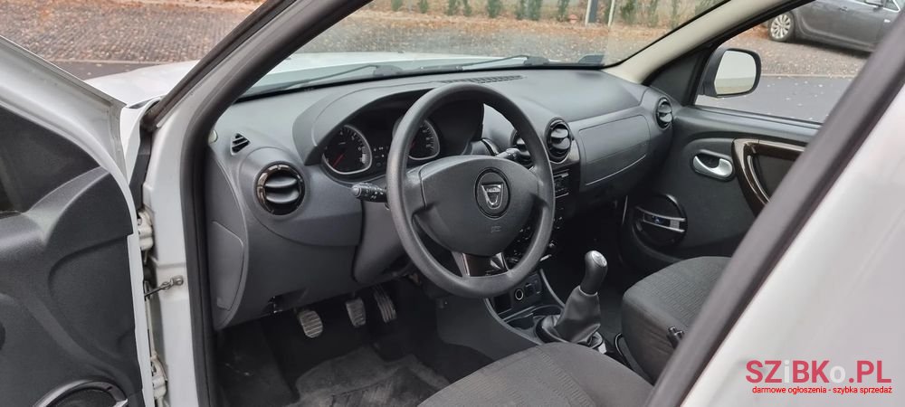 2011' Dacia Duster 1.6 Laureate photo #5