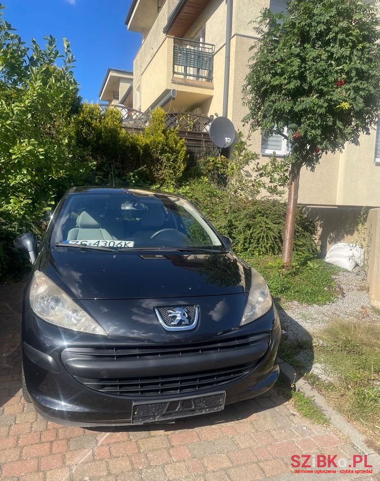 2007' Peugeot 207 1.4 Presence photo #1