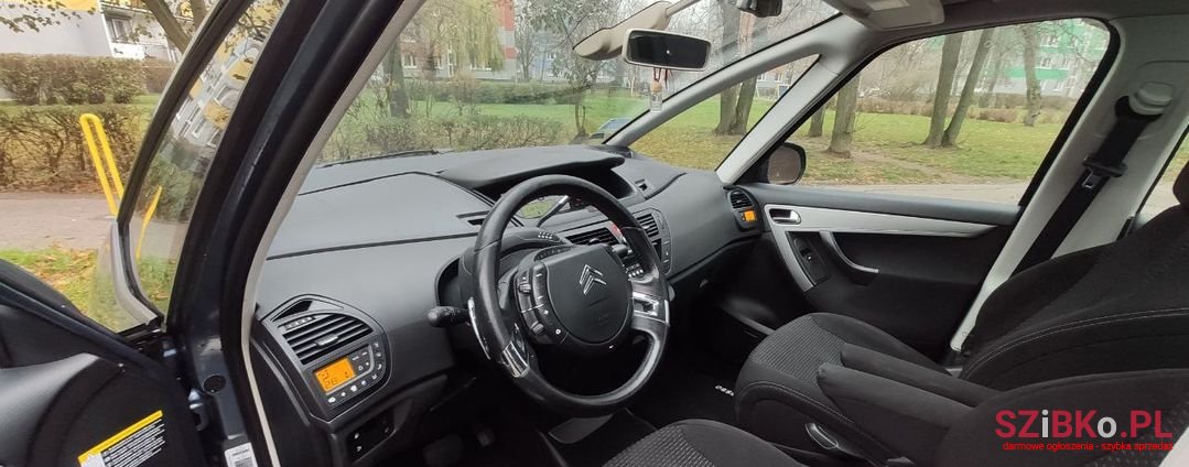 2009' Citroen C4 Picasso photo #2