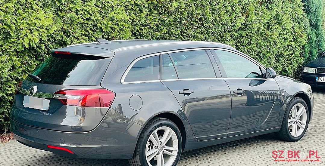 2016' Opel Insignia photo #3
