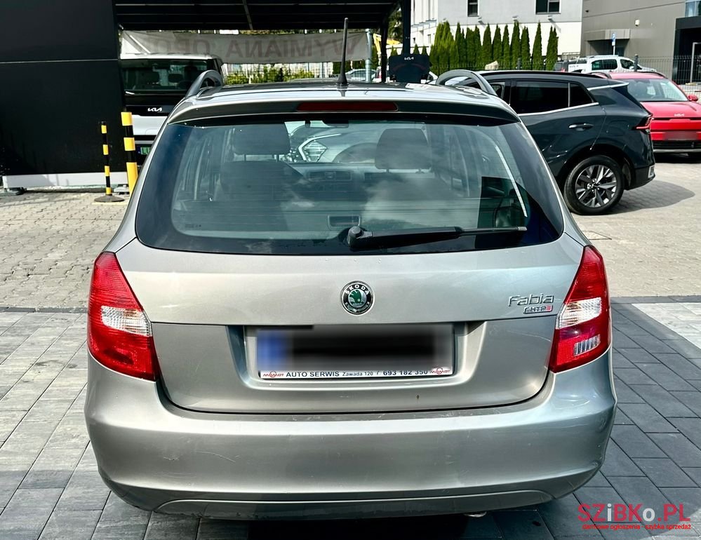 2010' Skoda Fabia photo #4