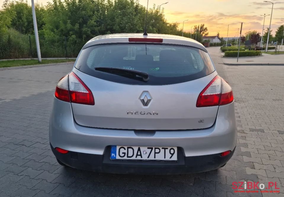 2010' Renault Megane photo #4