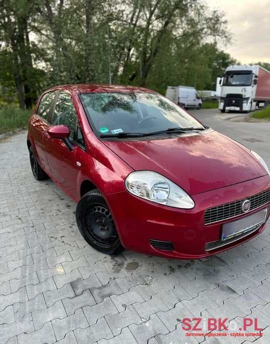 2009' Fiat Punto photo #3