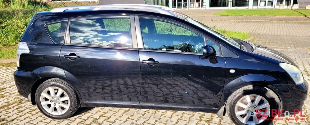 2005' Toyota Corolla Verso photo #4