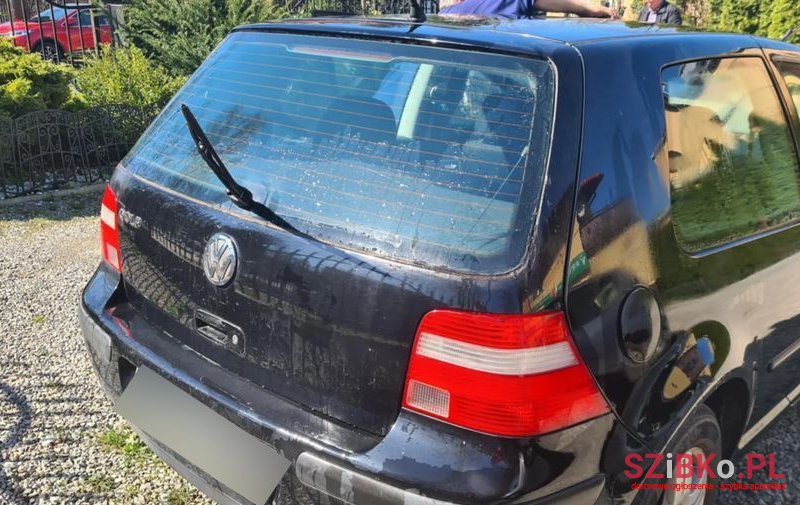 2003' Volkswagen Golf photo #5